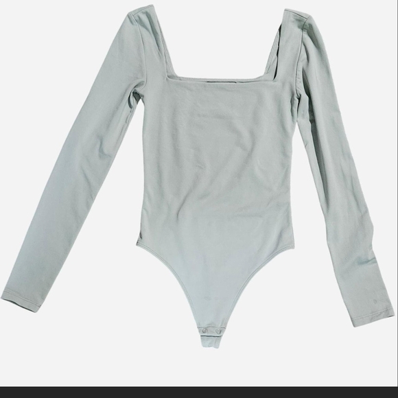 Babaton Square Neck Long Sleeve Bodysuit in Light Green - Picture 4 of 9
